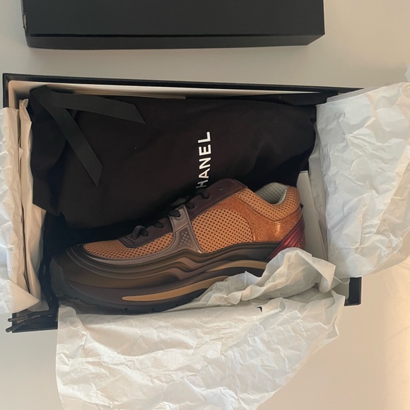 Brand new Chanel runners - Picture 5 of 8